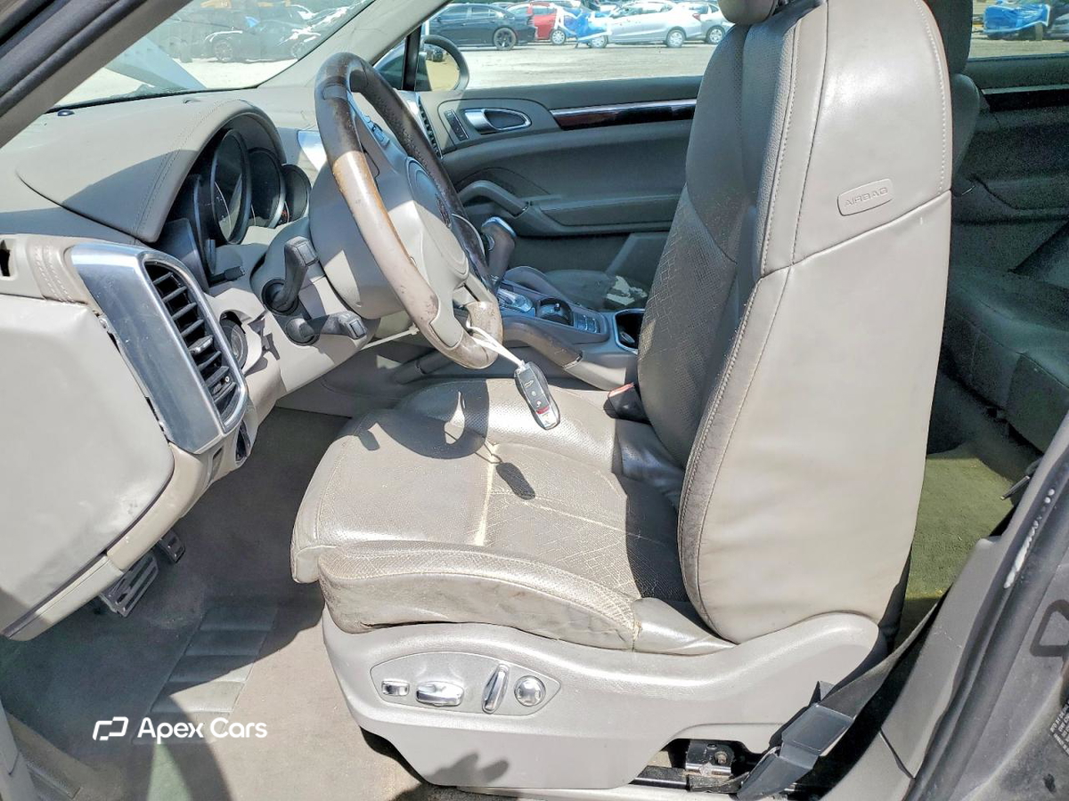 Porsche Cayenne 2011