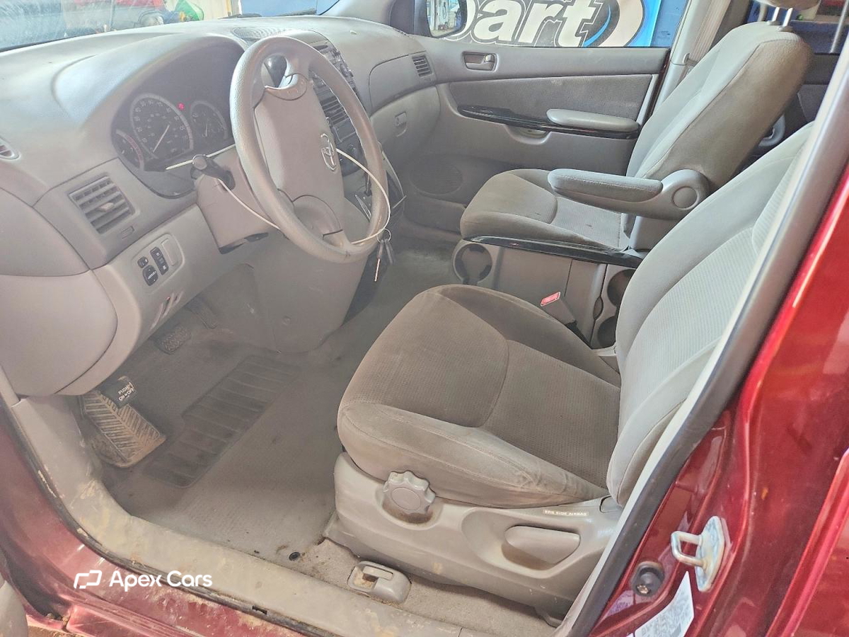 Toyota Sienna 2004