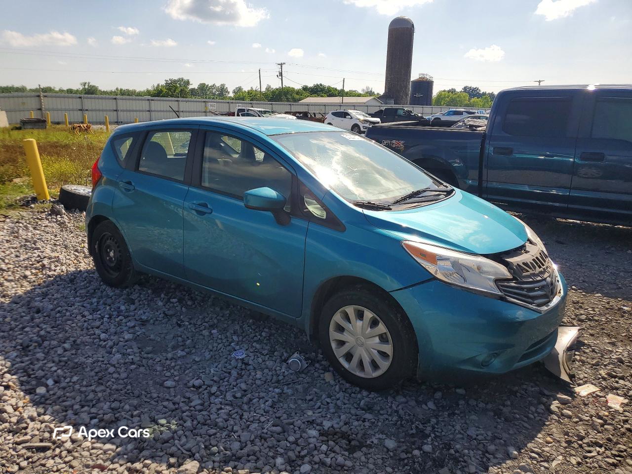 Nissan Versa 2015