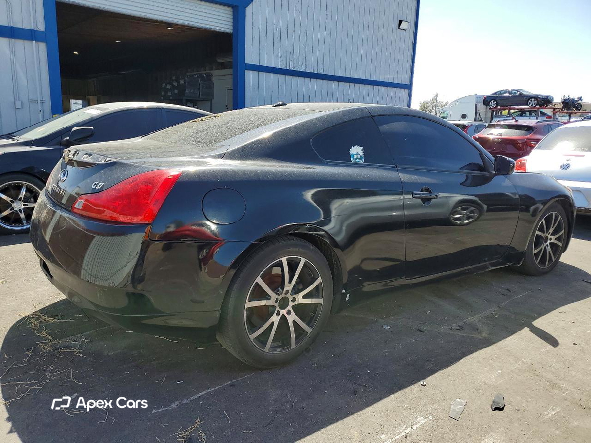 Infiniti G 2010