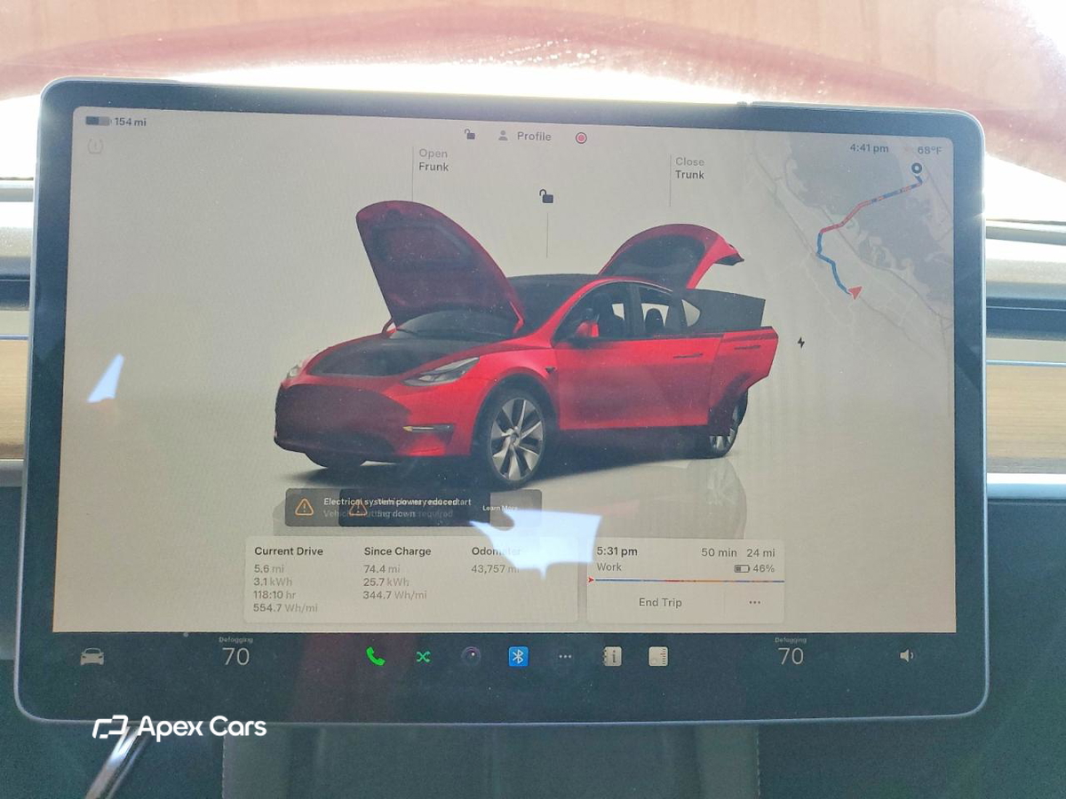 Tesla Model Y 2024