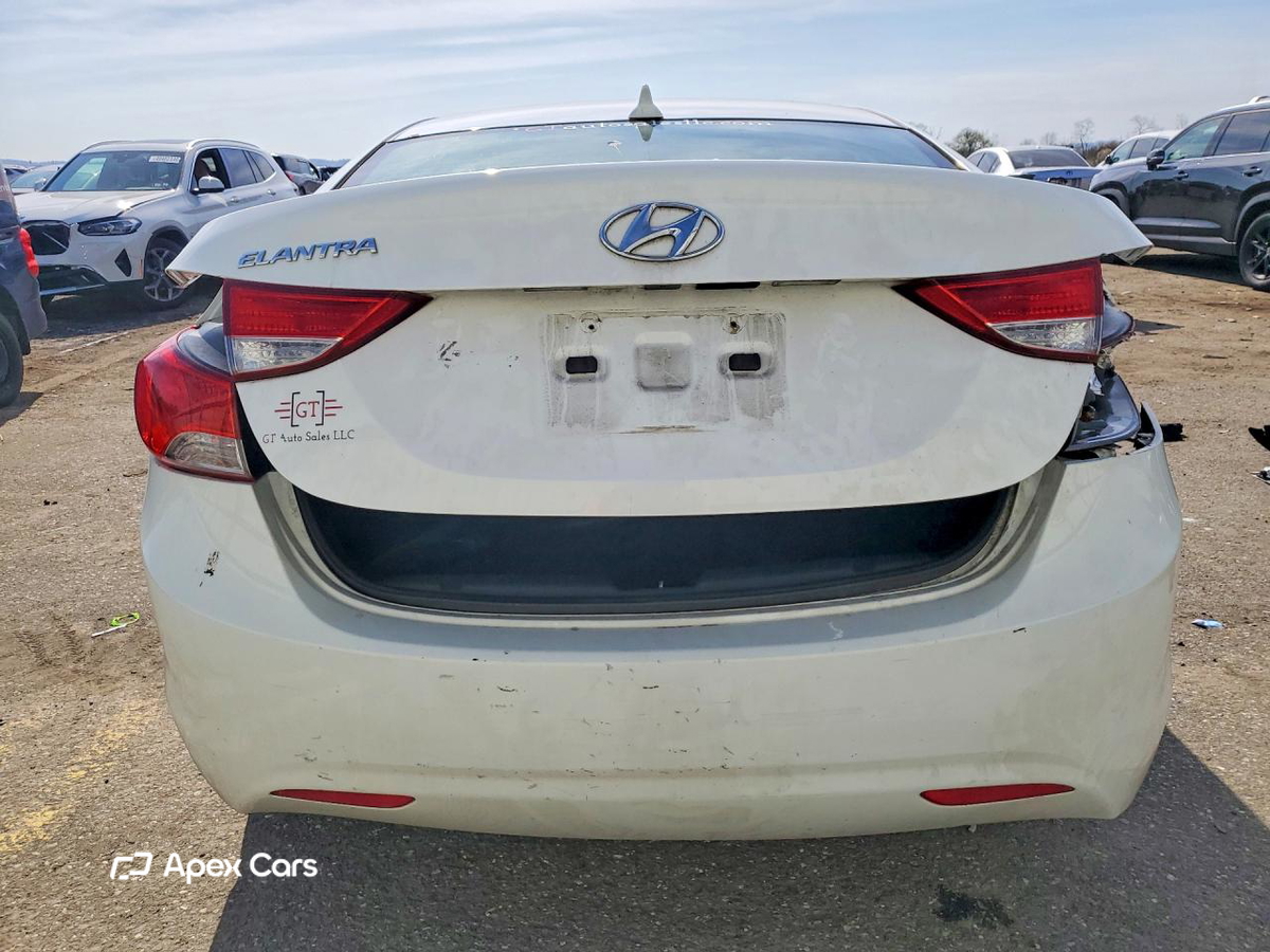 Hyundai Elantra 2013