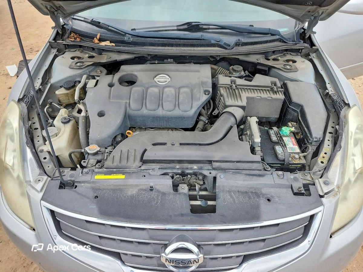 Nissan Altima 2011