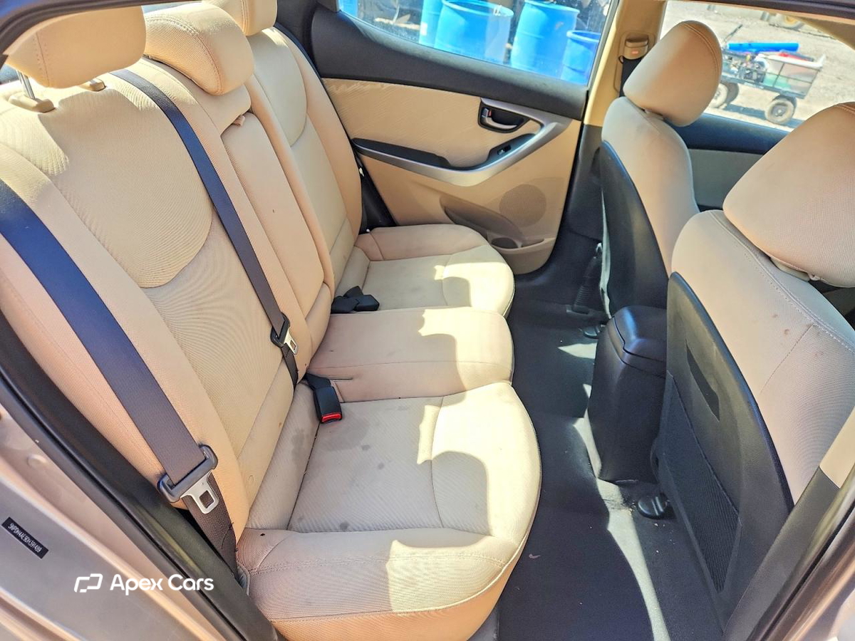 Hyundai Elantra 2013