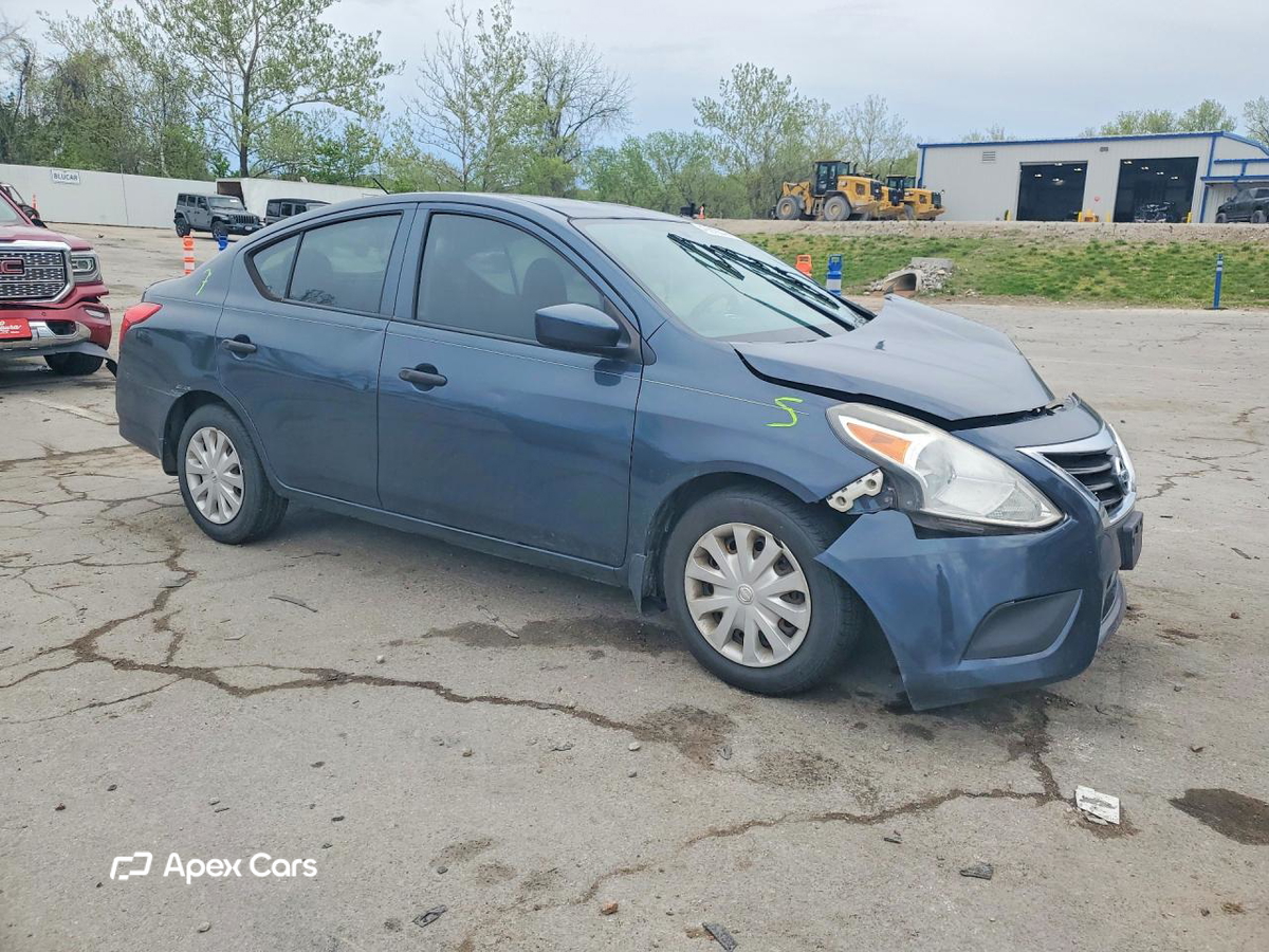 Nissan Versa 2016