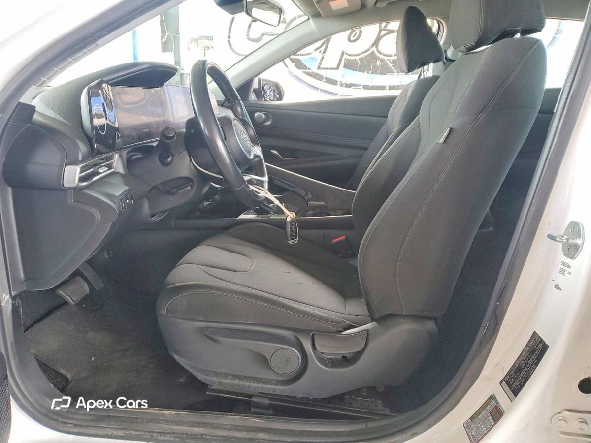 Hyundai Elantra 2023