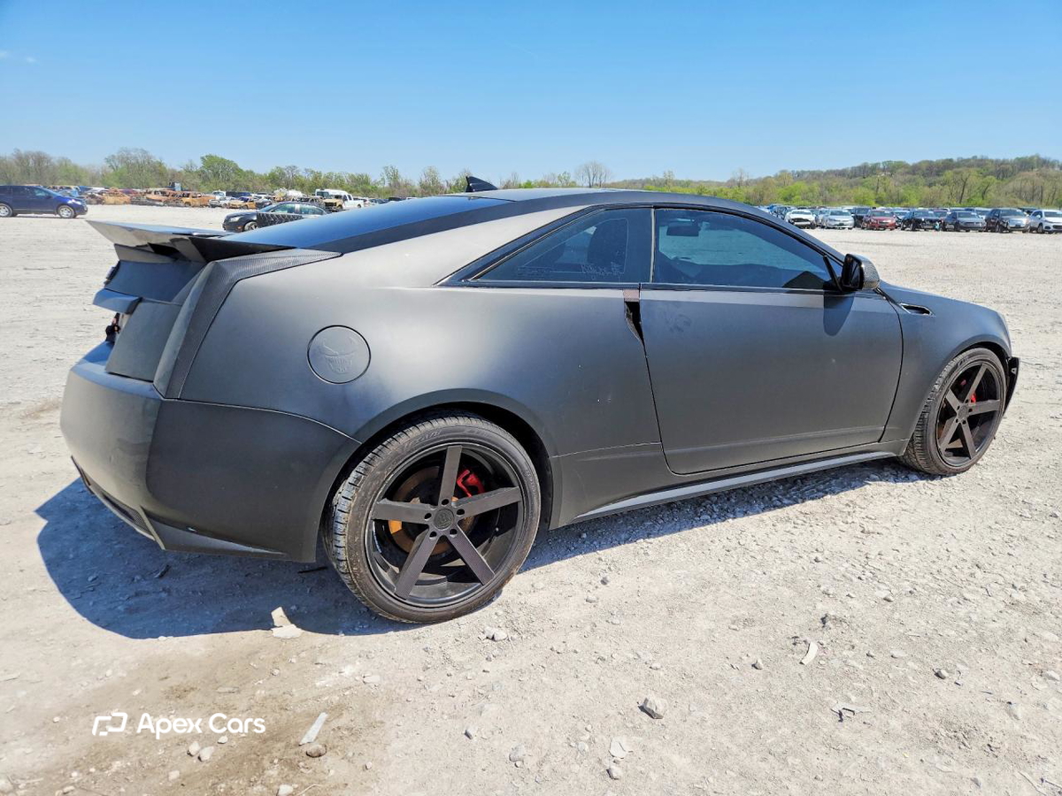 Cadillac CTS 2011