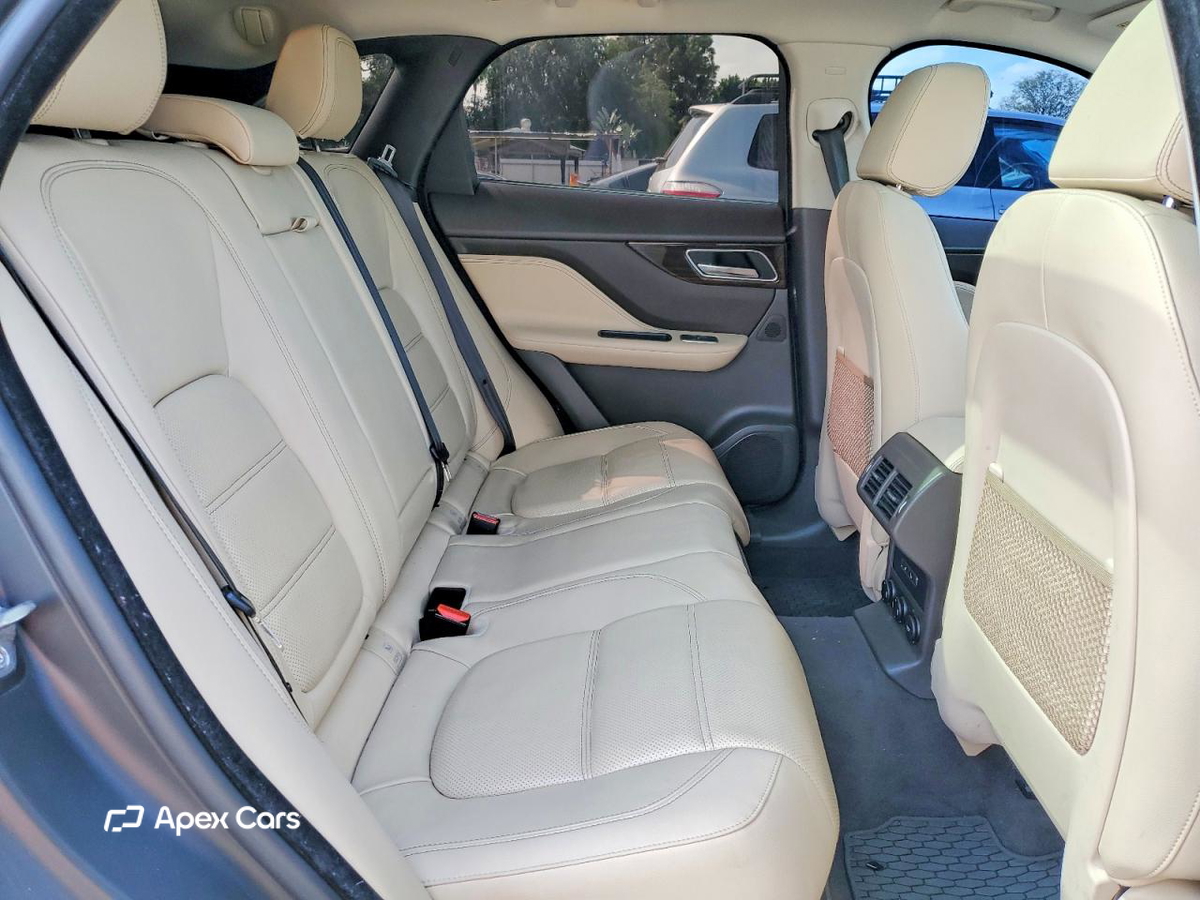 Jaguar F-Pace 2017