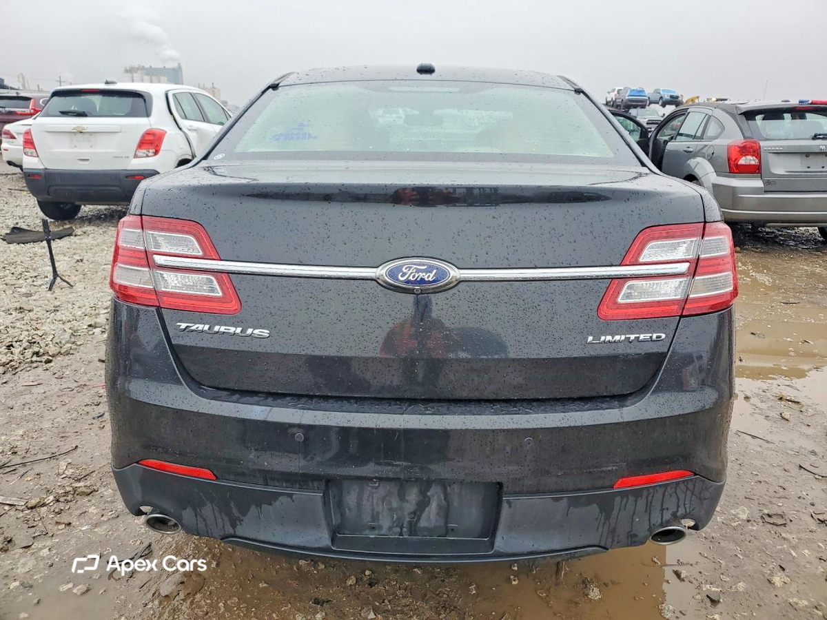 Ford Taurus 2015
