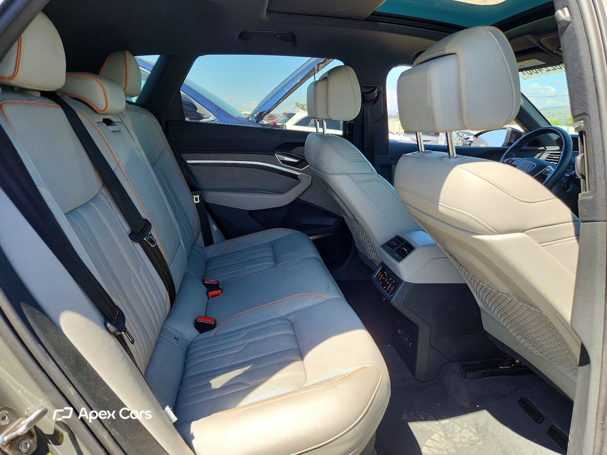 Audi e-tron 2022
