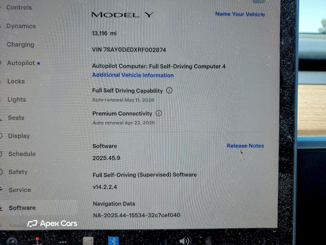 Tesla Model Y 2024