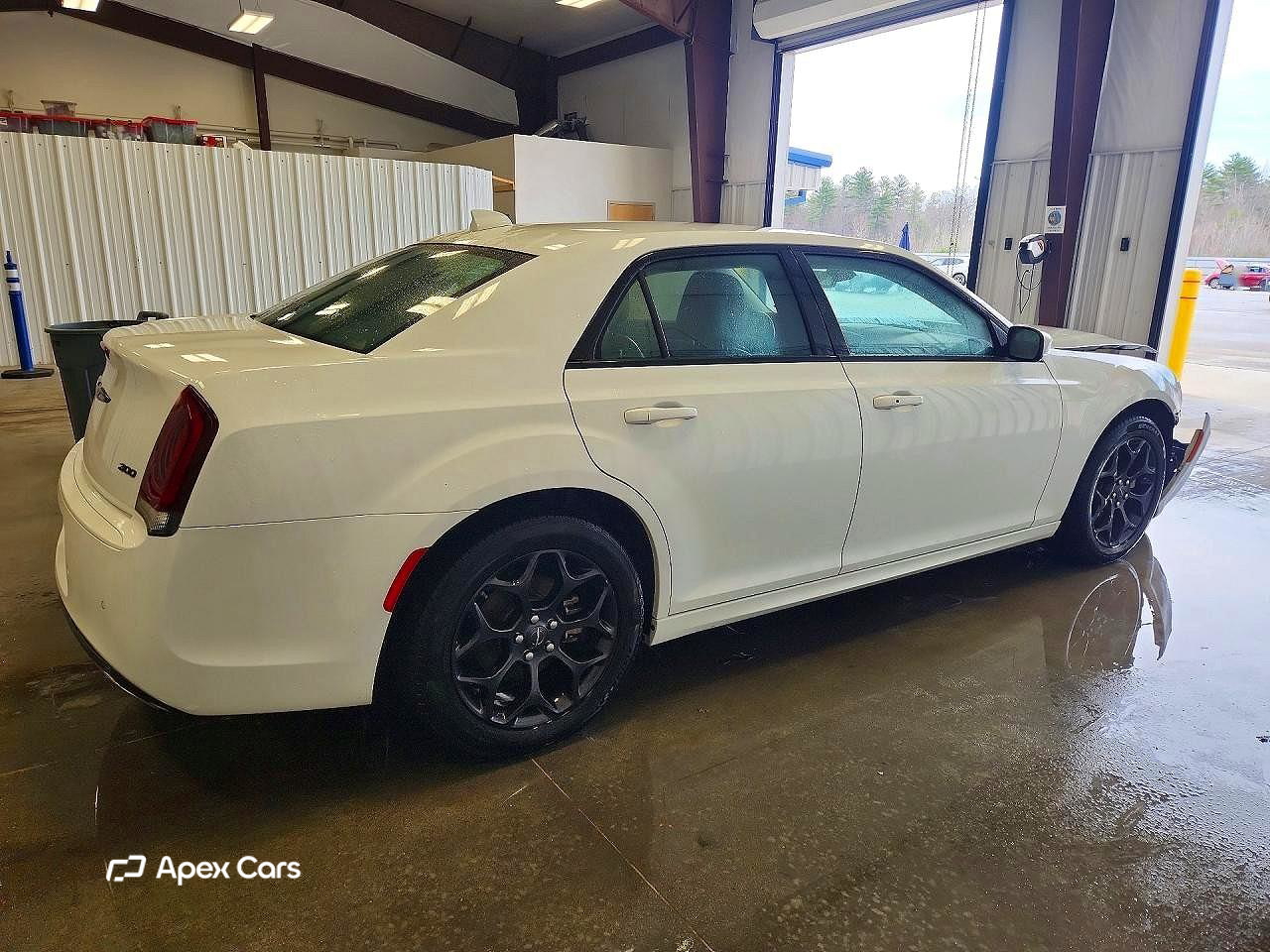 Chrysler 300 2023