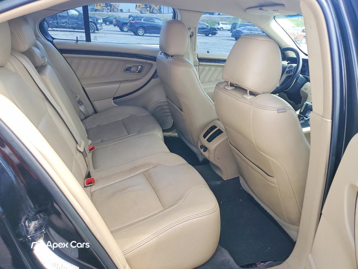 Ford Taurus 2013