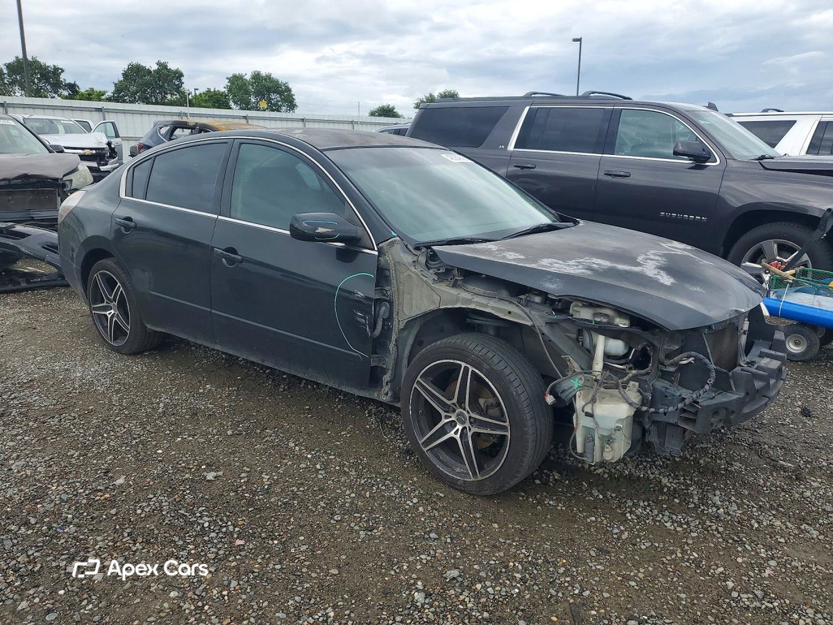 Nissan Altima 2012
