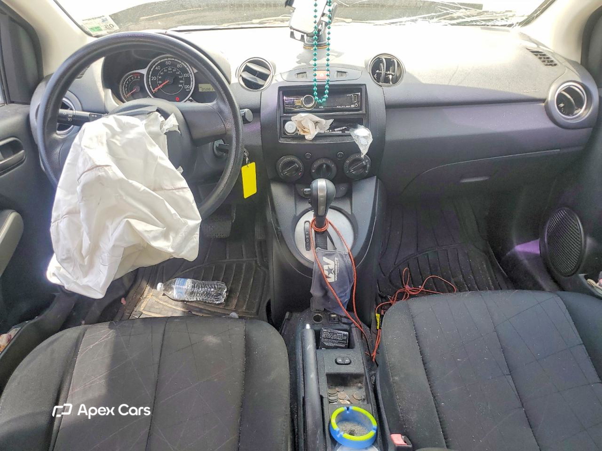 Mazda 2 2013