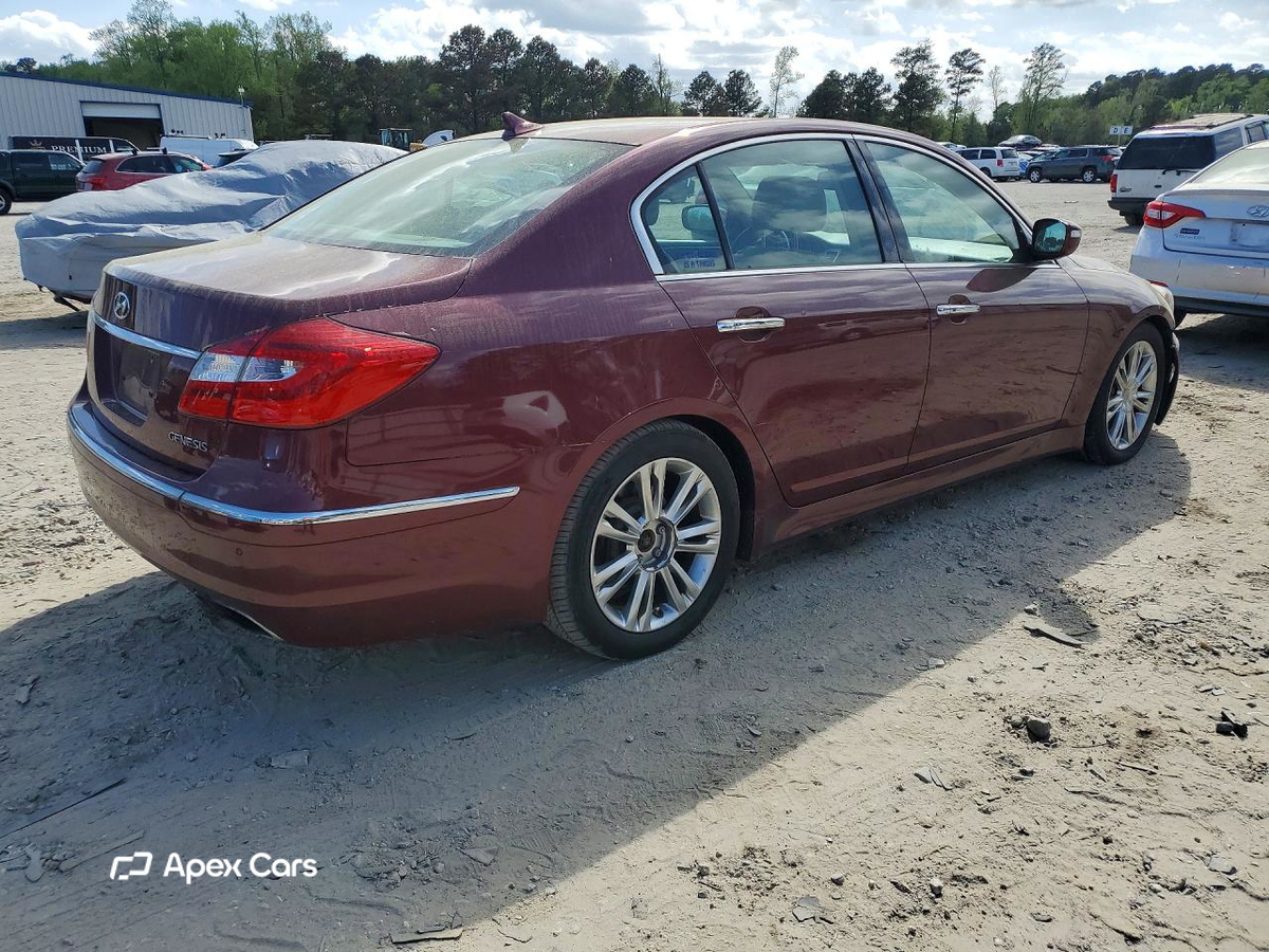 Hyundai Genesis 2012