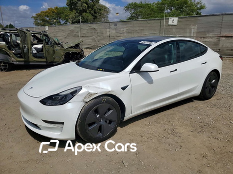 Tesla Model 3 2021 - Image 1 of 13