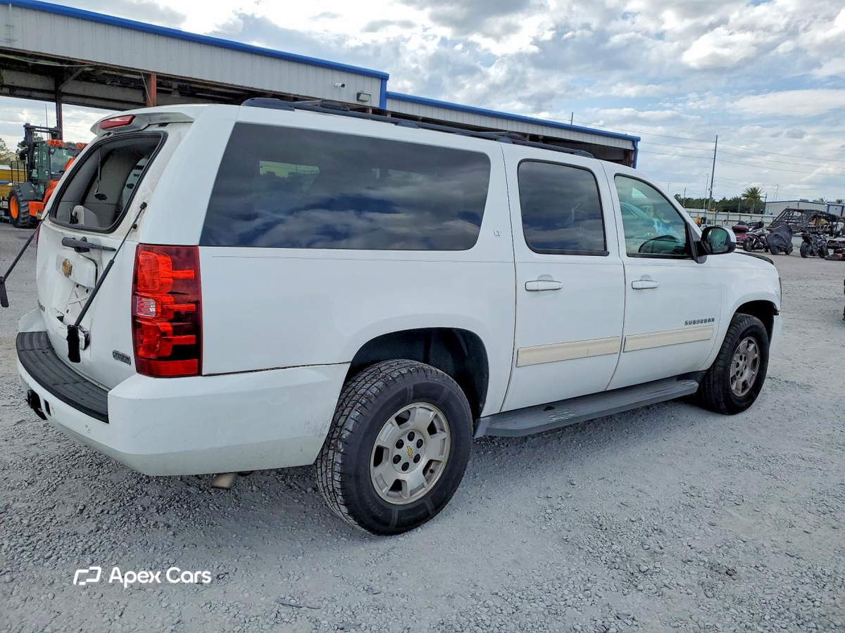 Chevrolet Suburban 2012