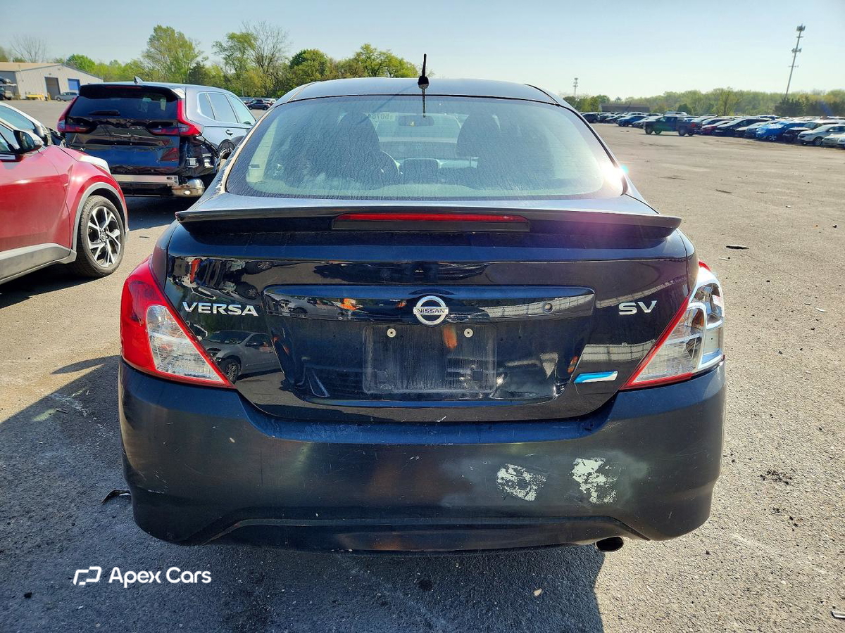 Nissan Versa 2013