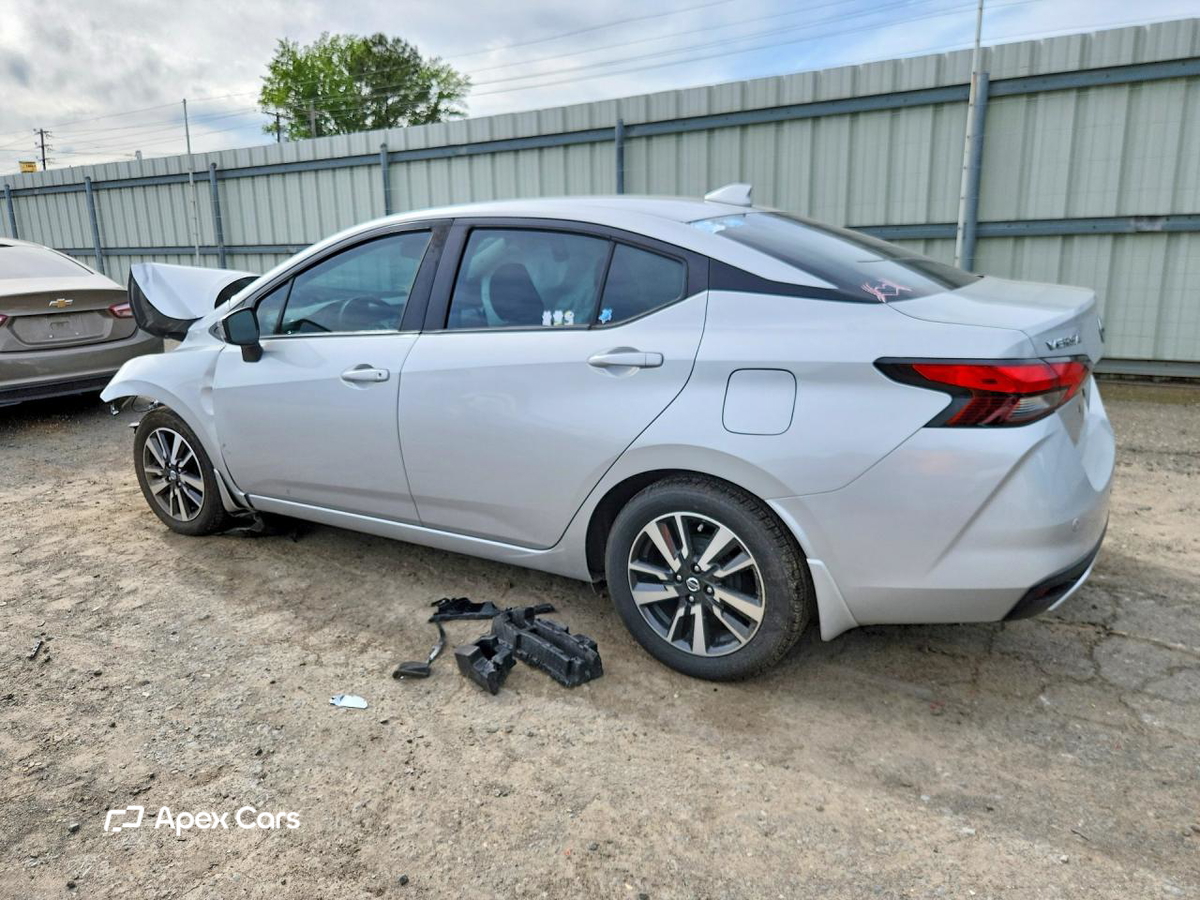 Nissan Versa 2021