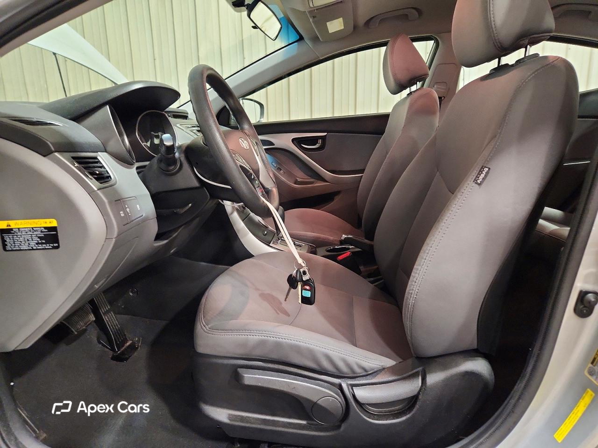 Hyundai Elantra 2013