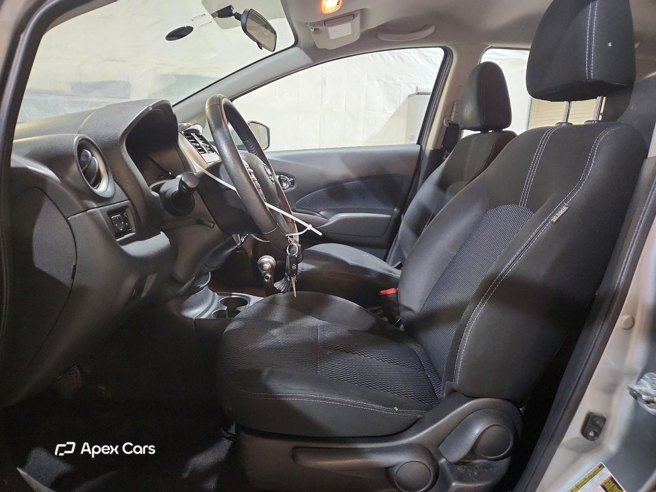 Nissan Versa 2015