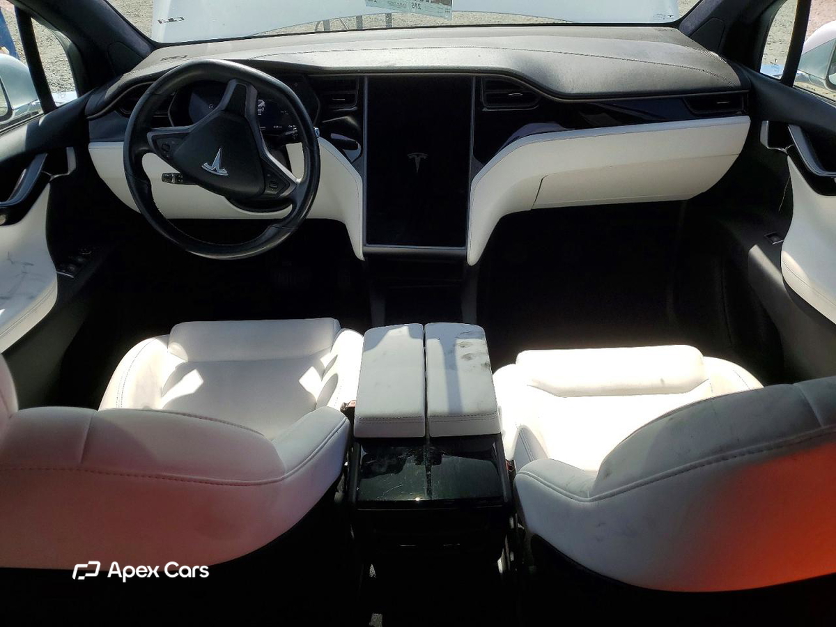 Tesla Model X 2020