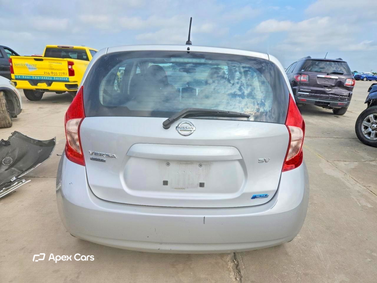 Nissan Versa 2015