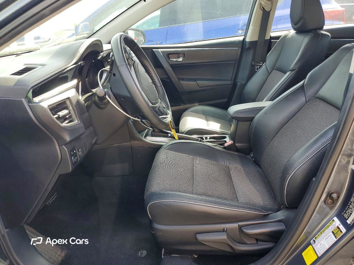 Toyota Corolla 2015