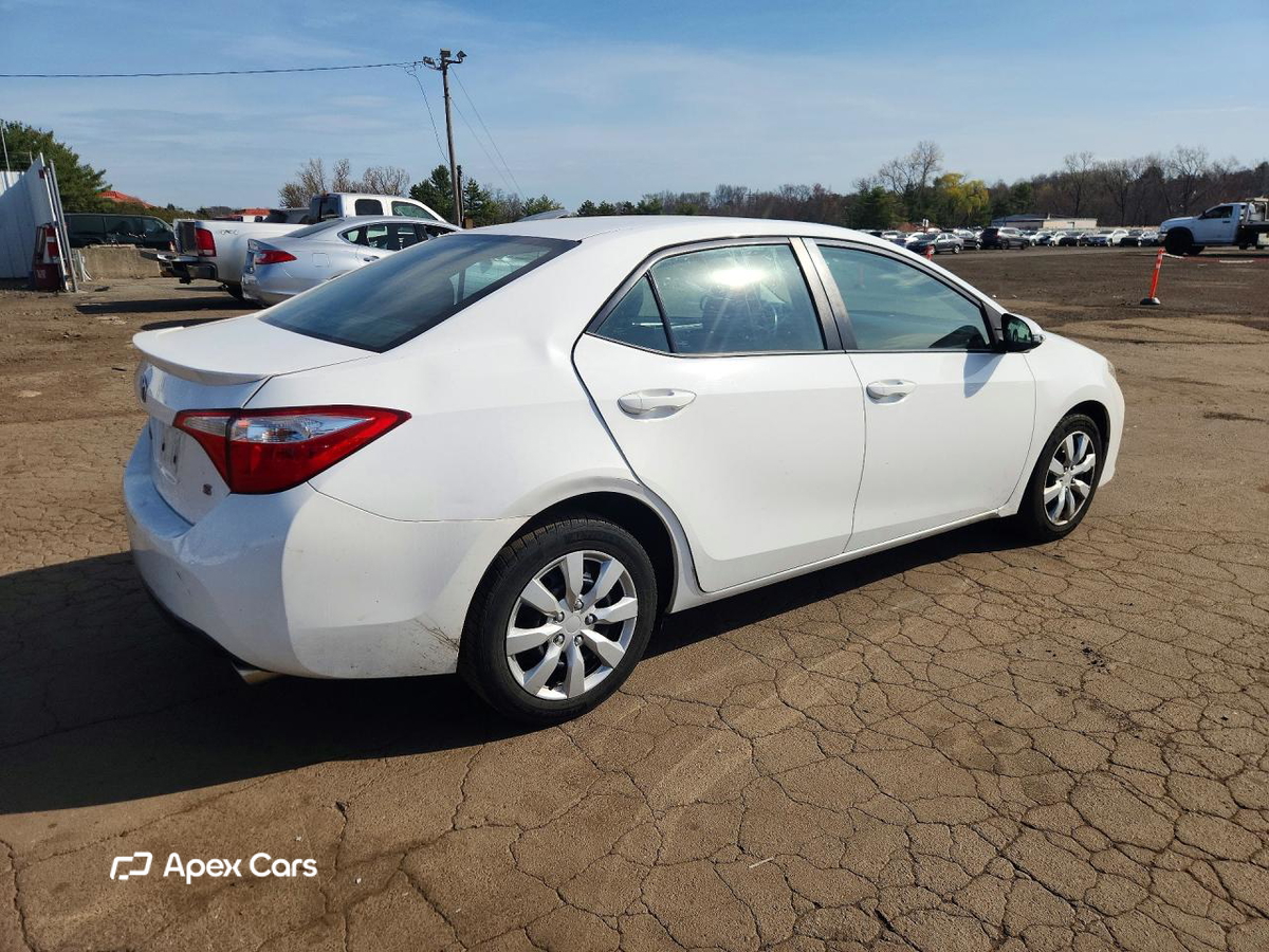 Toyota Corolla 2015