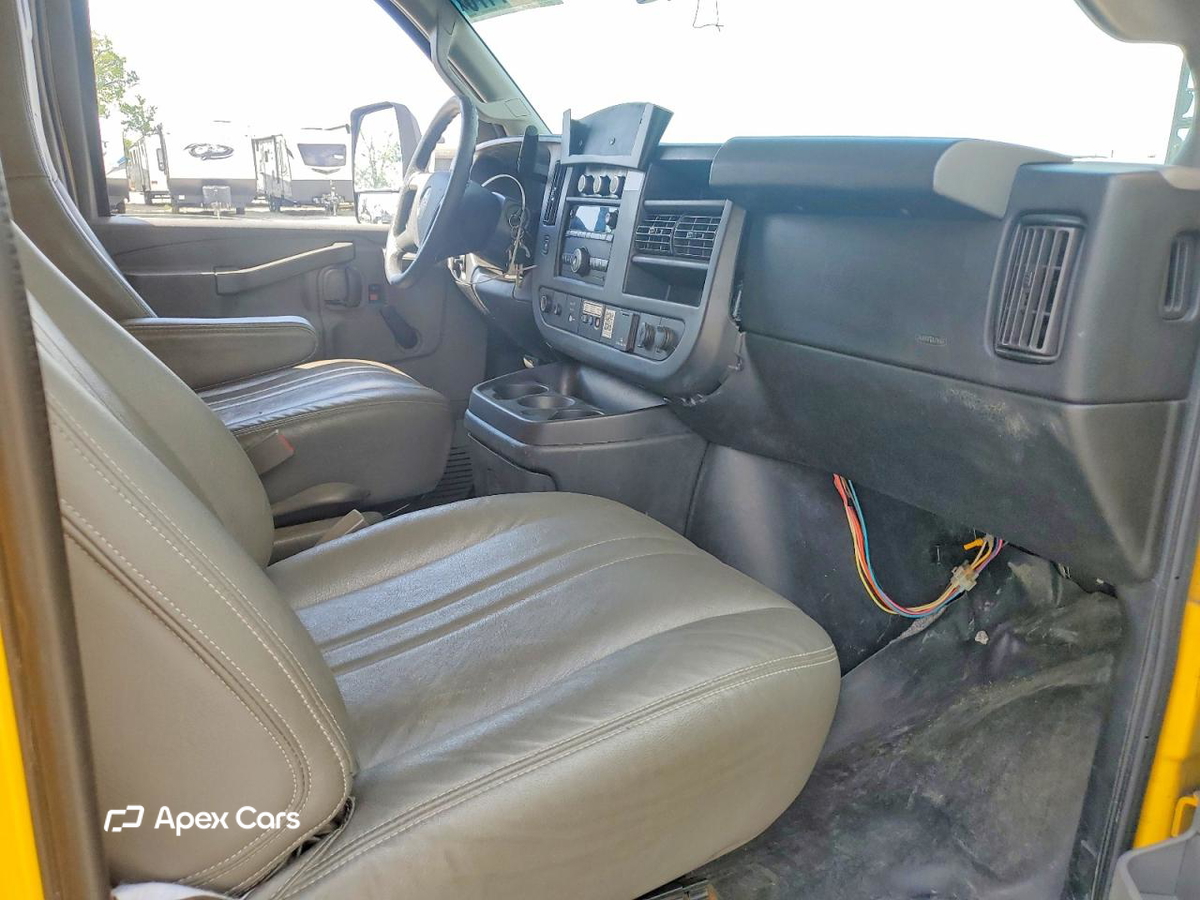 GMC Savana 2018