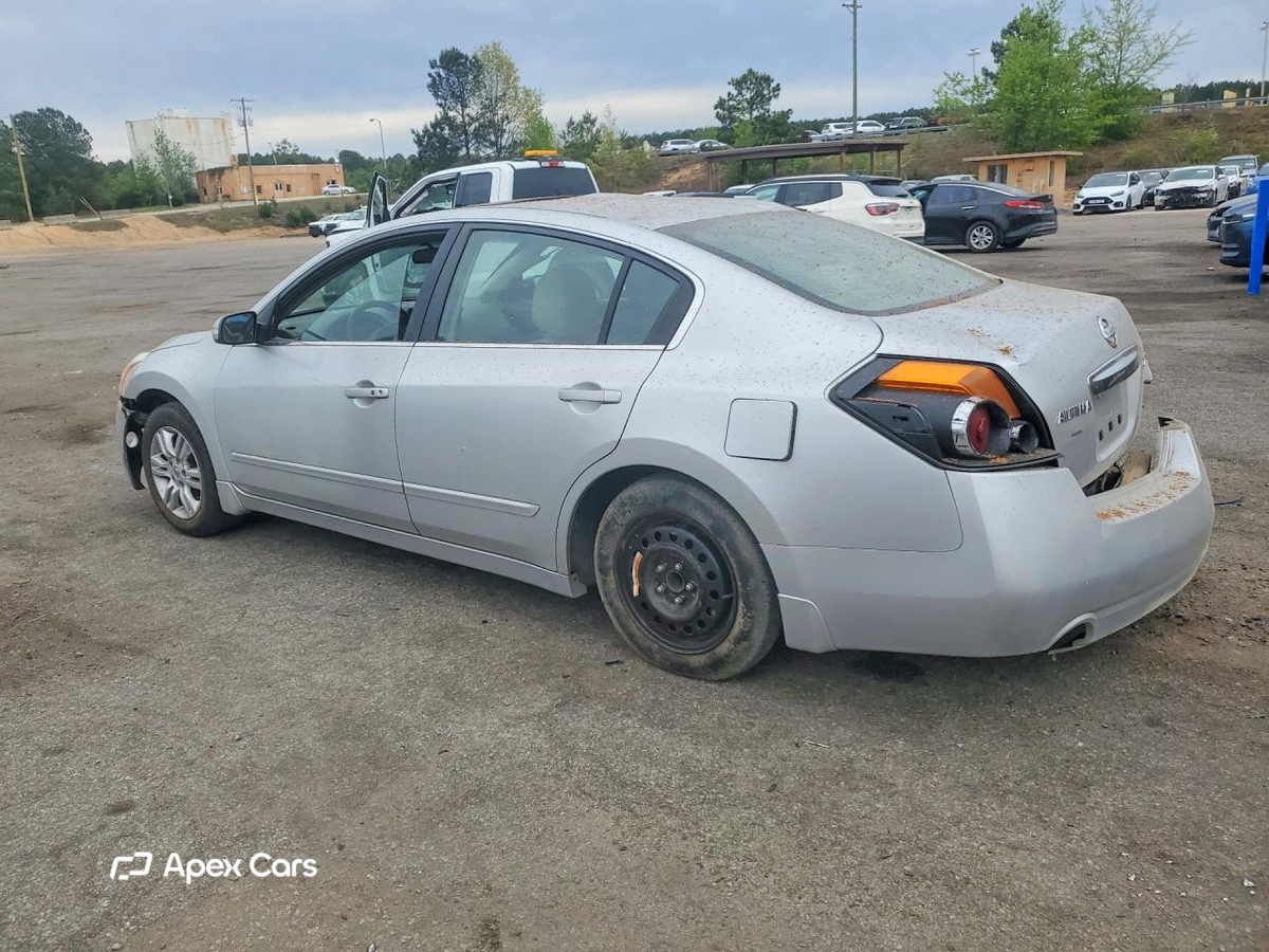 Nissan Altima 2010