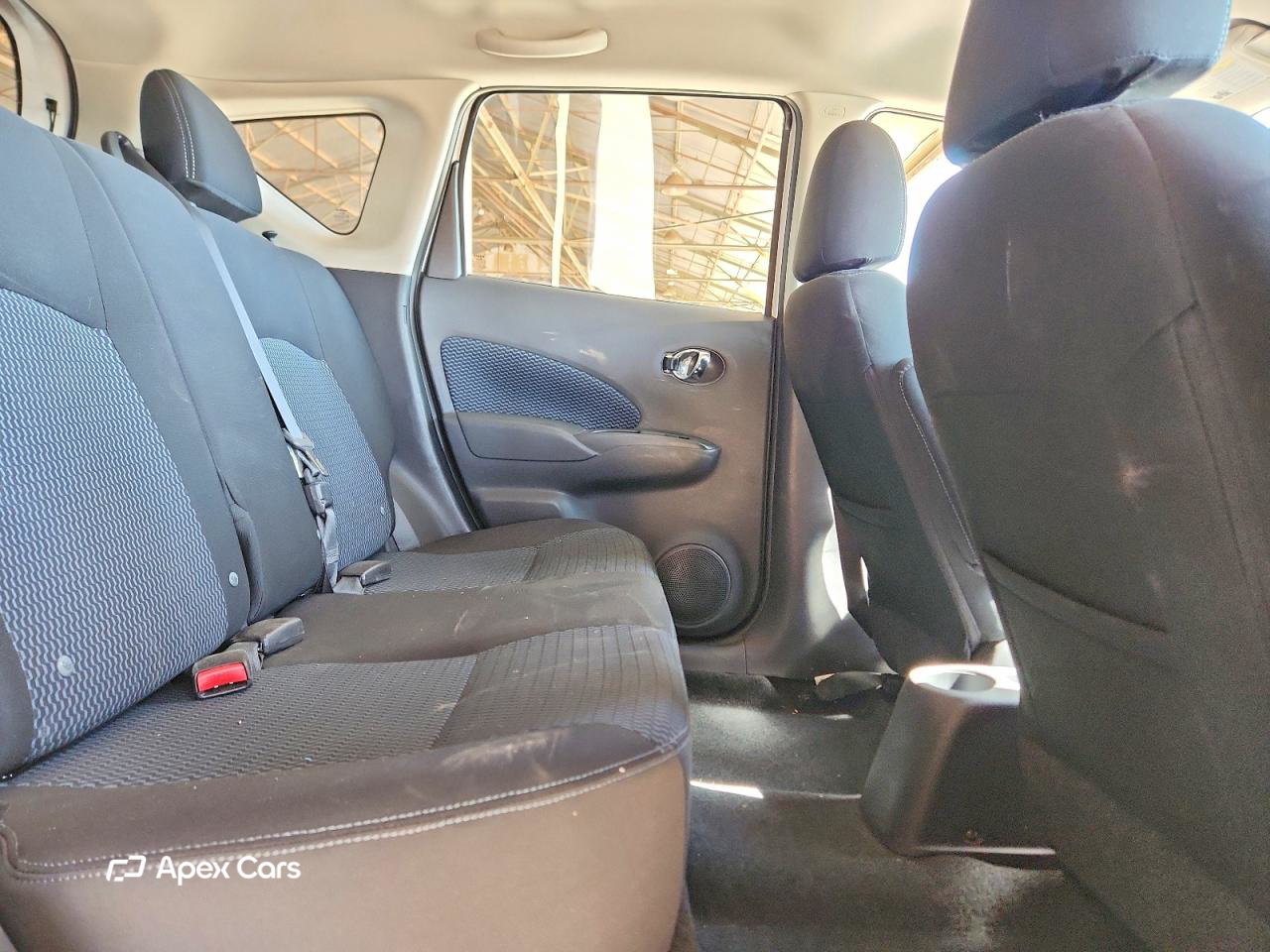 Nissan Versa 2015
