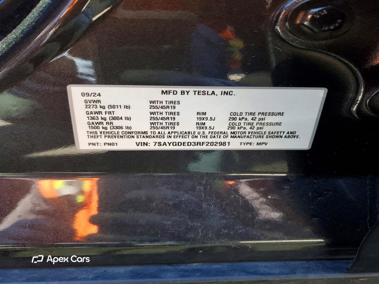 Tesla Model Y 2024