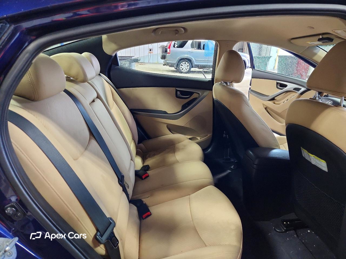 Hyundai Elantra 2013