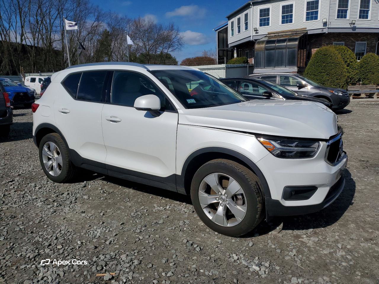 Volvo XC40 2021