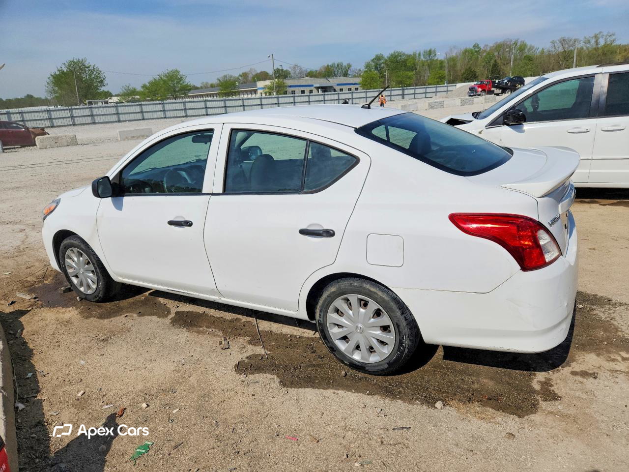 Nissan Versa 2015