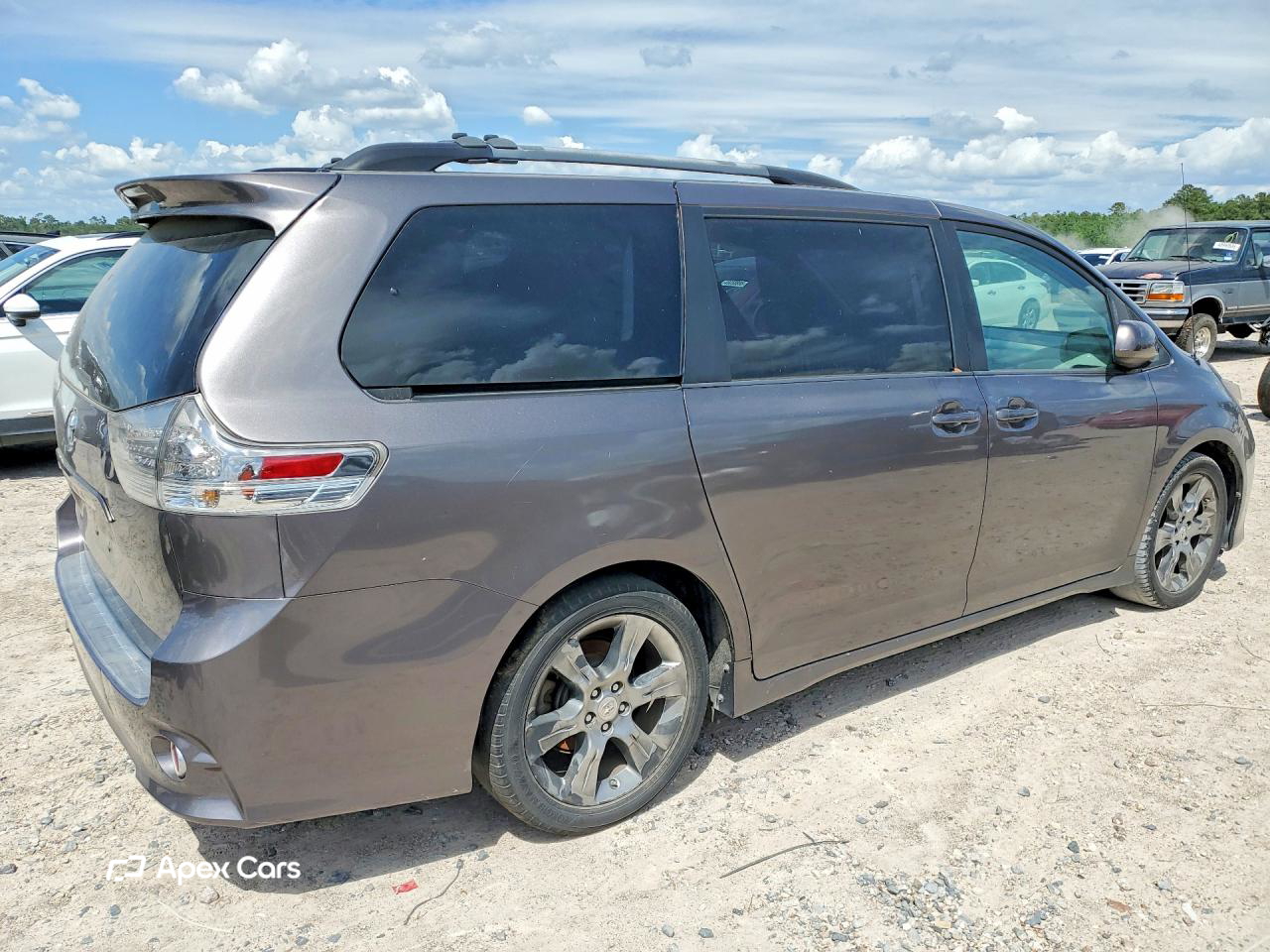Toyota Sienna 2011