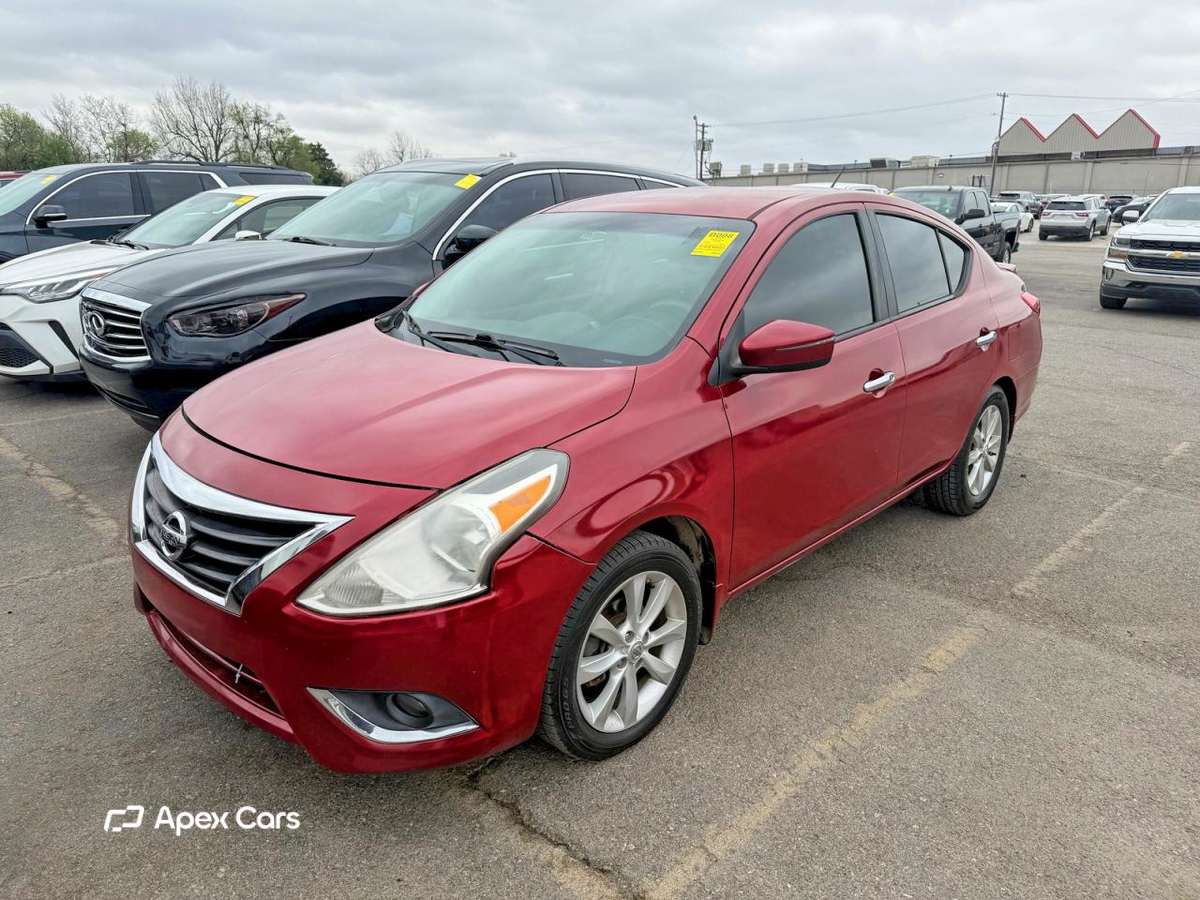 Nissan Versa 2015