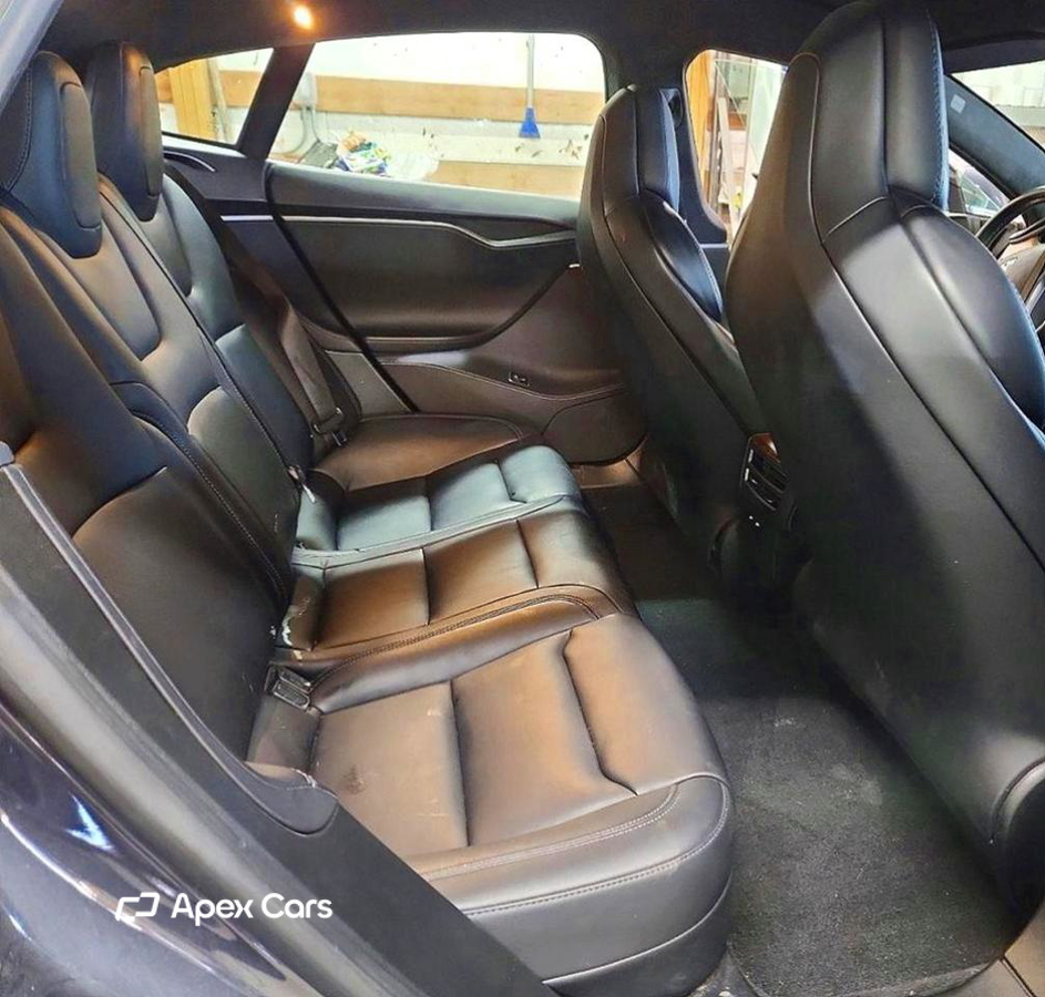 Tesla Model S 2020