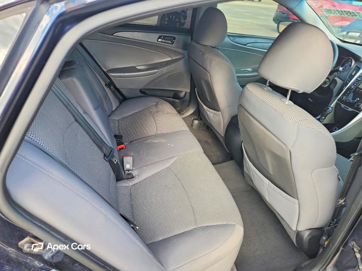Hyundai Sonata 2011