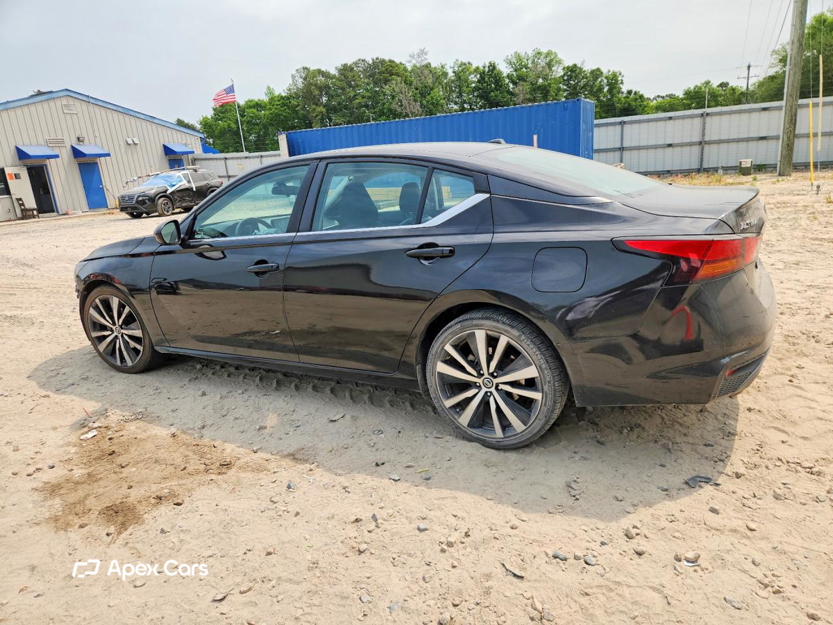Nissan Altima 2021