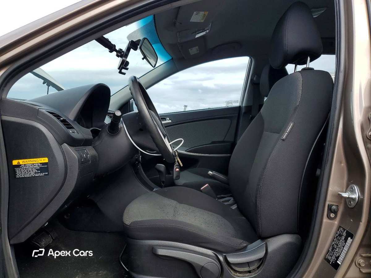 Hyundai Accent 2012