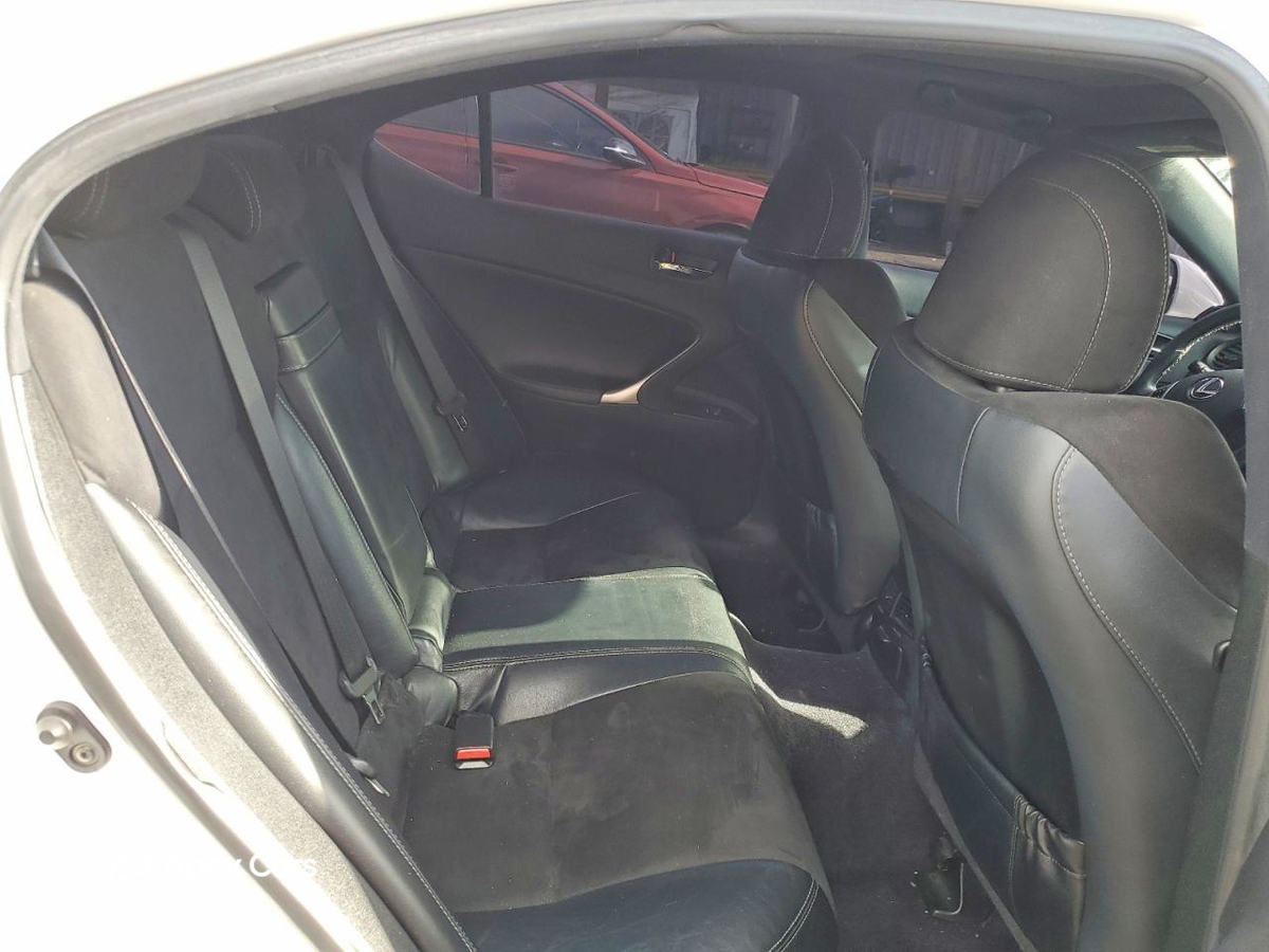 Lexus IS 2011