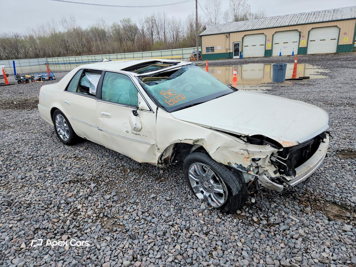 Cadillac DTS 2011