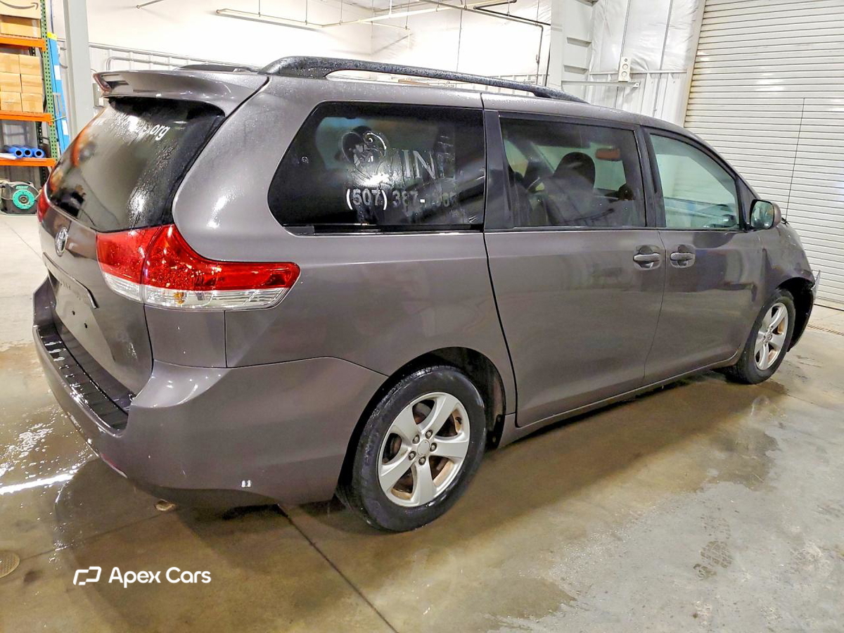 Toyota Sienna 2012
