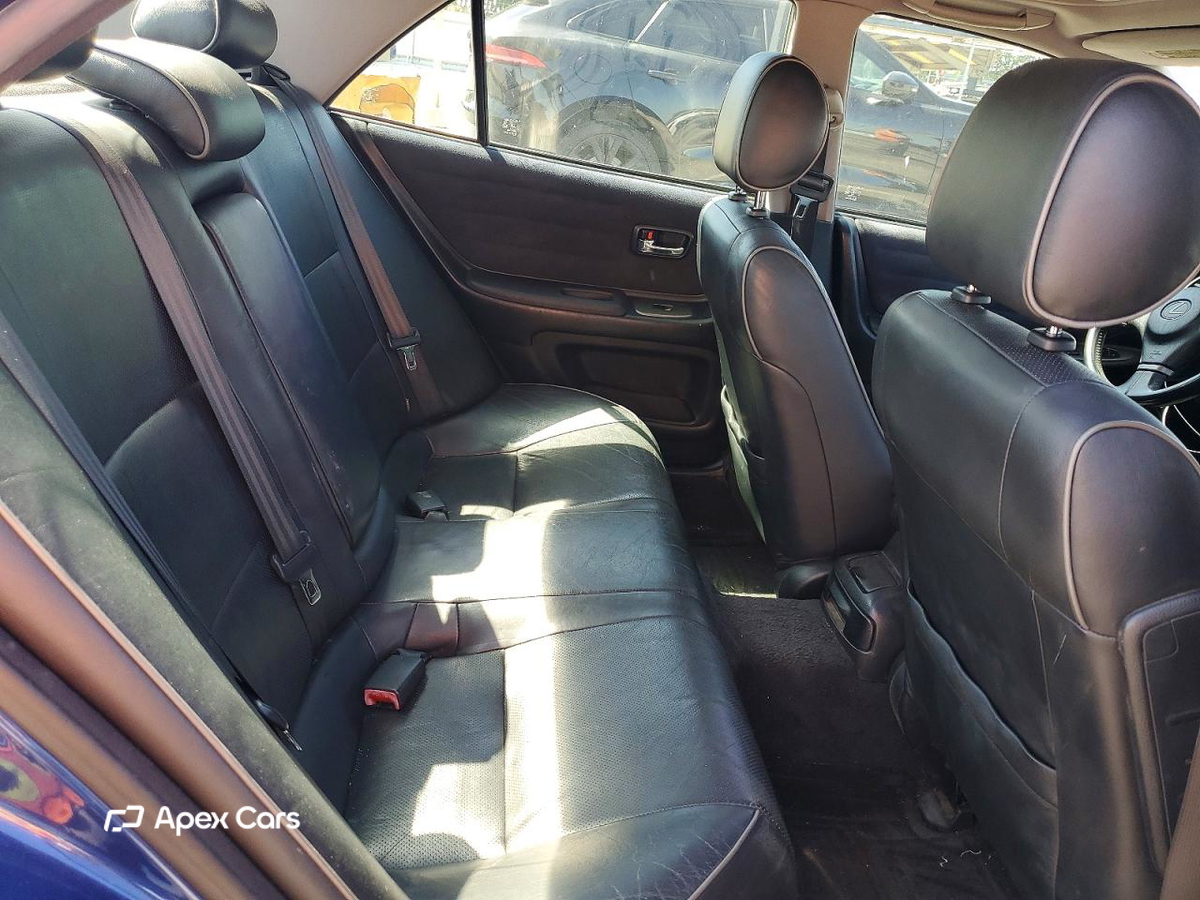 Lexus IS 2003