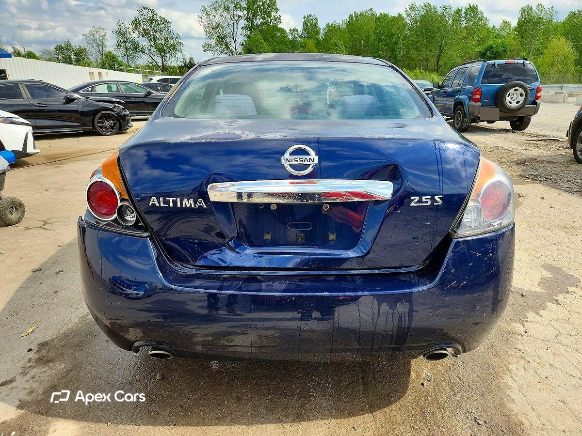 Nissan Altima 2011