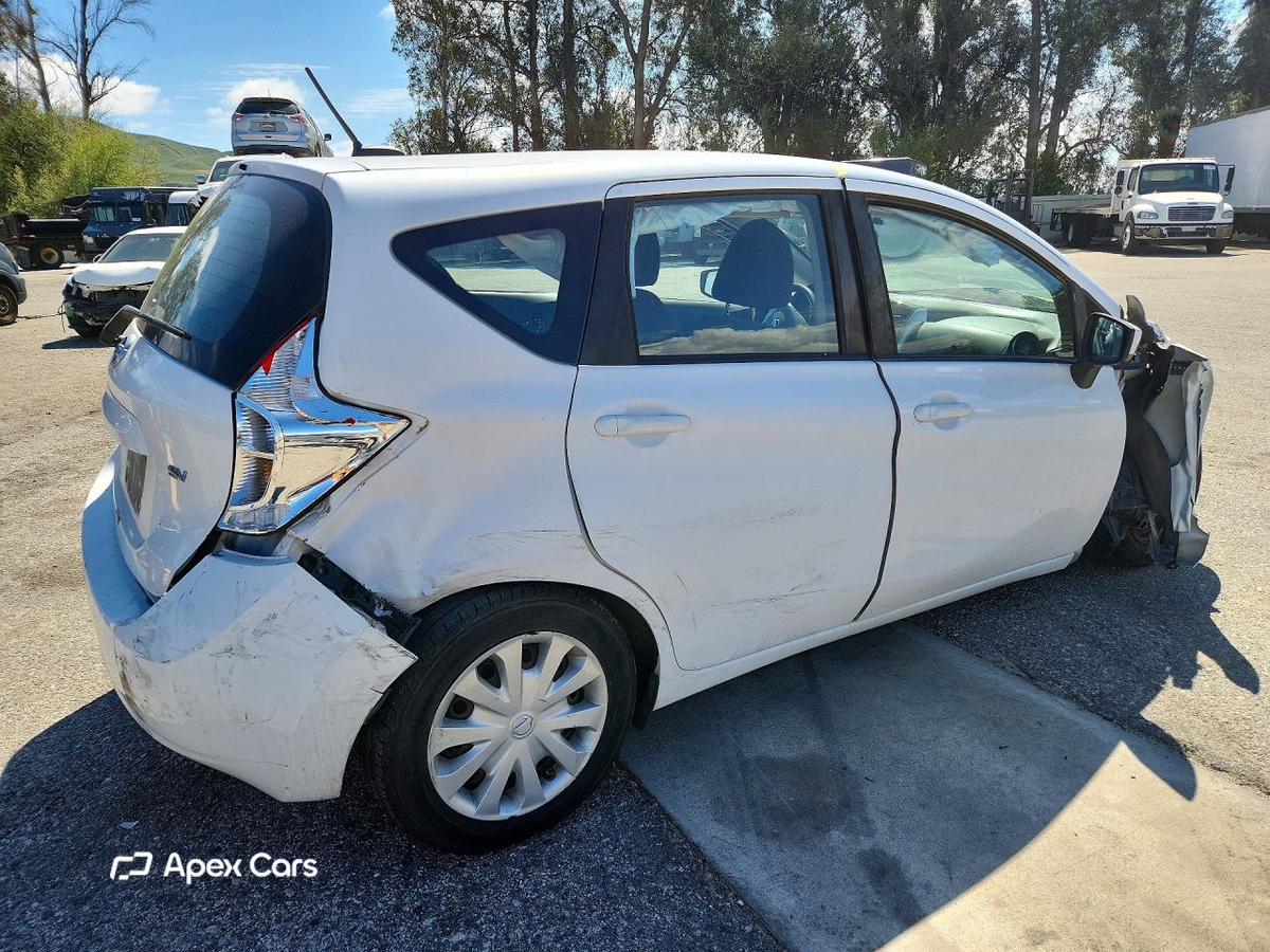 Nissan Versa 2016