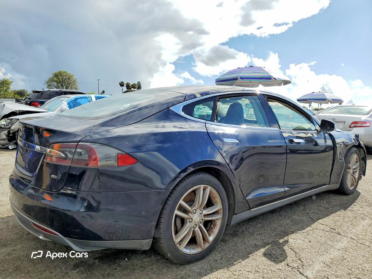 Tesla Model S 2015
